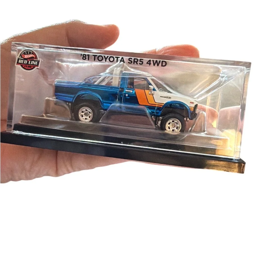 Hot Wheels‎ RLC 81 Toyota SR5 4WD Blue White Excellent Spectraflame Truck 1:64